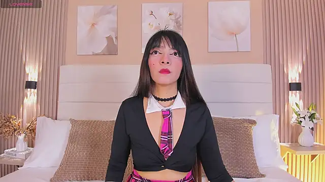 LisaLain online show from April 2026 12:00:01 PM