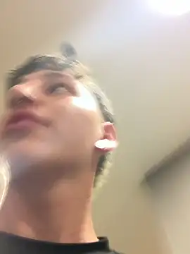 ARON LUXX online show from June 2026 04:49:01 PM