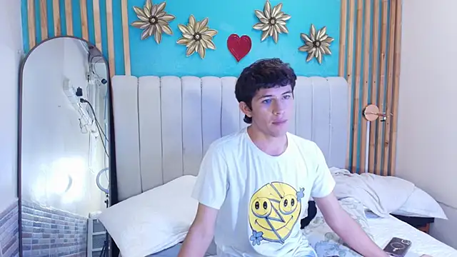 Christian Foxx online show from March 2026 02:04:02 AM