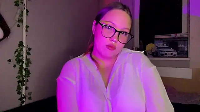 Lily colymy online show from February 2026 03:40:02 PM