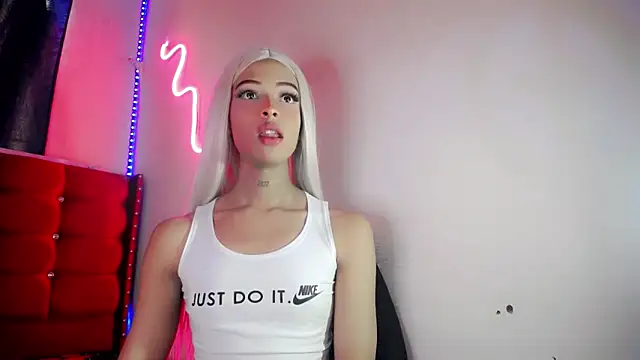 DahliaGill online show from April 2026 01:57:02 PM