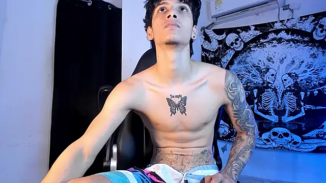 Snapshot of SnakeVelvet2 chatting on February 2026 04:21:02 PM SnakeVelvet2 online show from February 2026 04:21:02 PM