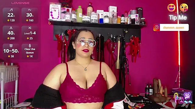 Snapshot of shannon_queen- chatting on April 2026 07:12:02 AM shannon queen- online show from April 2026 07:12:02 AM