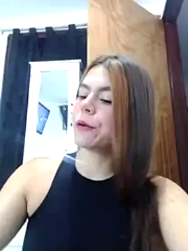 EmiNavarro online show from August 2026 11:03:02 PM
