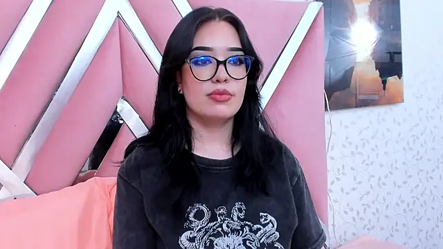 ninameduxx online show from May 2026 04:41:01 AM