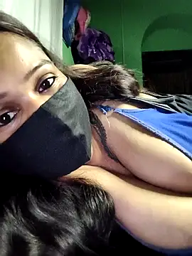 V-Hot-Suity online show from April 2026 11:18:01 PM