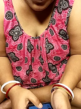R Queen online show from June 2026 05:45:01 AM