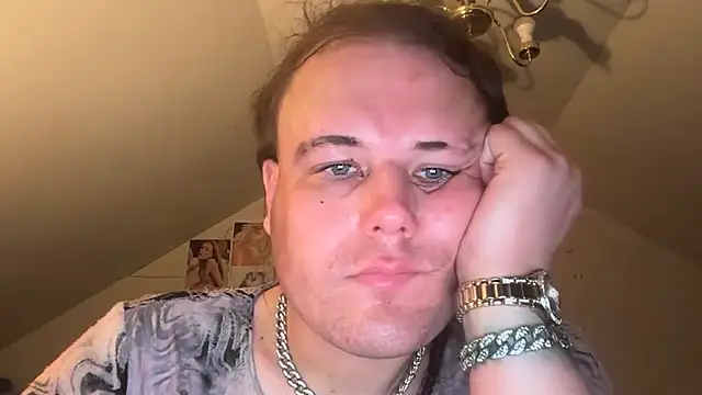 RaeganV online show from March 2026 11:45:02 PM