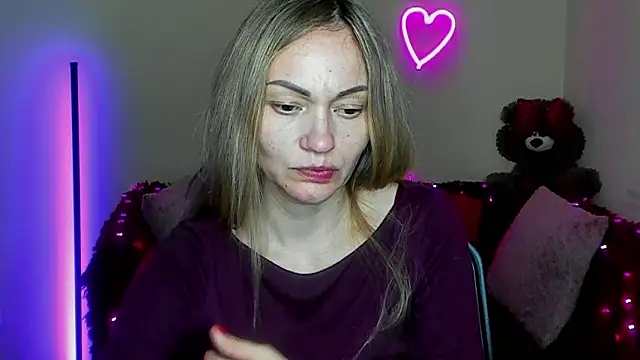 Snapshot of BlondMikey22 chatting on March 2026 06:40:01 PM BlondMikey22 online show from March 2026 06:40:01 PM