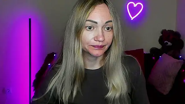 Snapshot of BlondMikey22 chatting on March 2026 05:25:01 PM BlondMikey22 online show from March 2026 05:25:01 PM