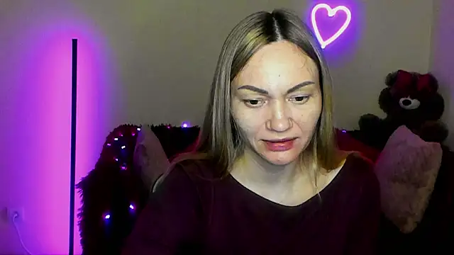 Snapshot of BlondMikey22 chatting on April 2026 05:30:02 PM BlondMikey22 online show from April 2026 05:30:02 PM