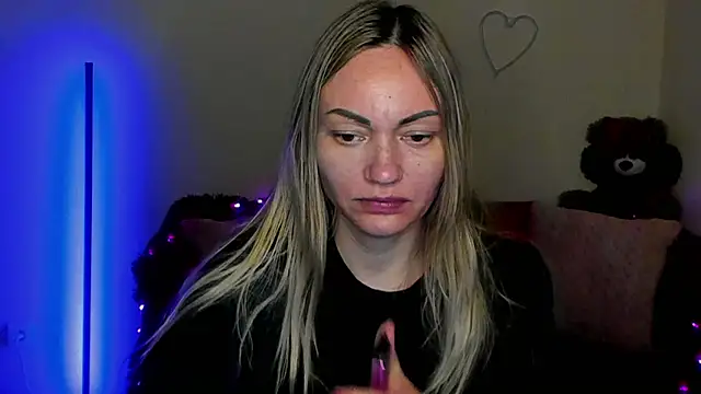 Snapshot of BlondMikey22 chatting on April 2026 06:01:02 PM BlondMikey22 online show from April 2026 06:01:02 PM