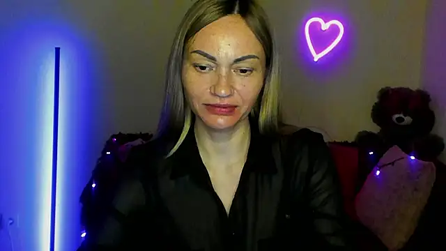 Snapshot of BlondMikey22 chatting on May 2026 02:45:01 PM BlondMikey22 online show from May 2026 02:45:01 PM