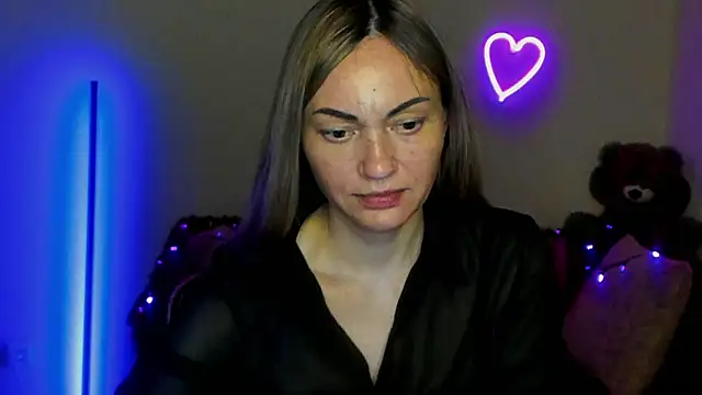 Snapshot of BlondMikey22 chatting on May 2026 10:36:01 AM BlondMikey22 online show from May 2026 10:36:01 AM