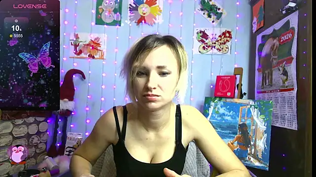 Snapshot of HarleyWidLife chatting on February 2026 01:50:02 PM HarleyWidLife online show from February 2026 01:50:02 PM