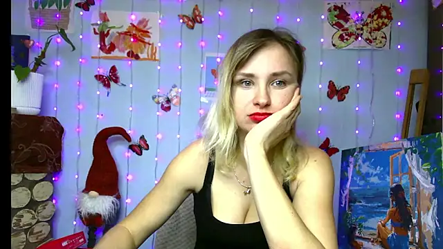 Snapshot of HarleyWidLife chatting on March 2026 04:33:01 PM HarleyWidLife online show from March 2026 04:33:01 PM