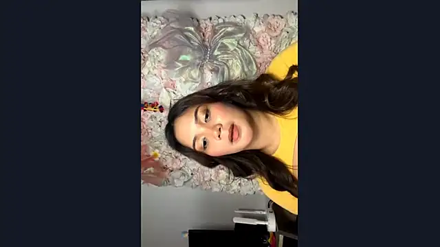 JodeeGaer online show from February 2026 07:01:01 AM