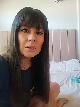 Snapshot of Lyonette_reading1 chatting on March 2026 01:30:01 PM Lyonette reading1 online show from March 2026 01:30:01 PM