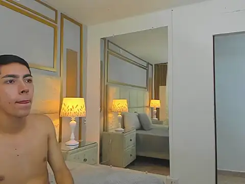 ValentinColins online show from February 2026 02:25:01 PM