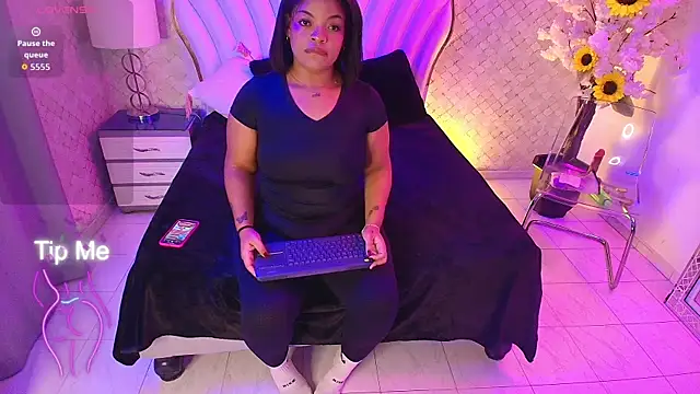 YazminJenner online show from June 2026 05:27:01 AM