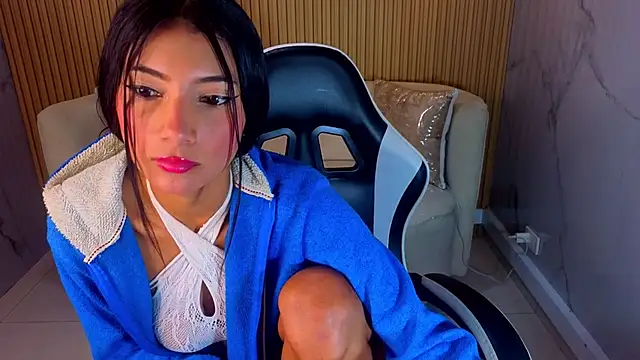 Perla Moon Tx online show from March 2026 12:45:02 PM