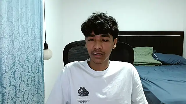 Pedestal diamant online show from March 2026 11:55:02 PM