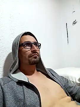 aaron latin69 online show from February 2026 08:56:02 PM