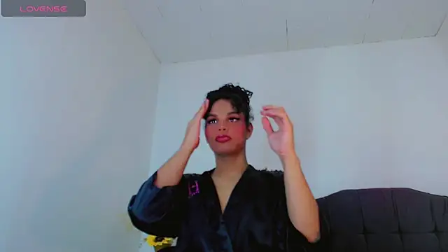 Snapshot of Zonce_shimer chatting on March 2026 04:20:02 AM Zonce shimer online show from March 2026 04:20:02 AM