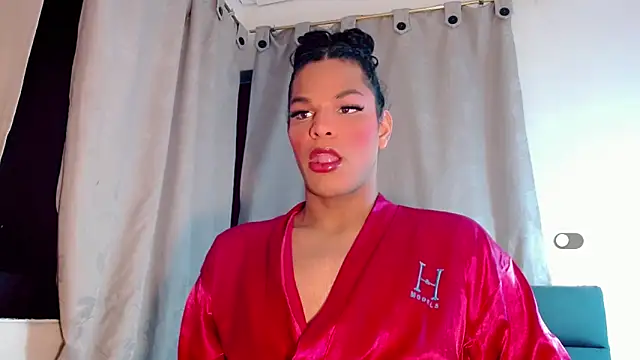 Snapshot of Zonce_shimer chatting on March 2026 04:29:02 AM Zonce shimer online show from March 2026 04:29:02 AM