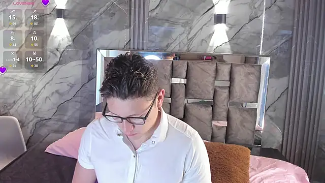 Manson and Zoe online show from May 2026 11:38:02 AM