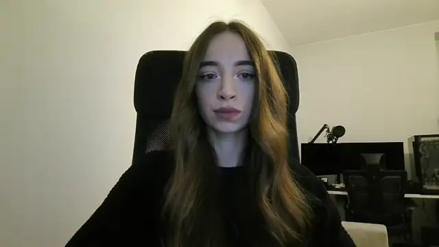 lumiangelx online show from February 2026 06:41:02 AM