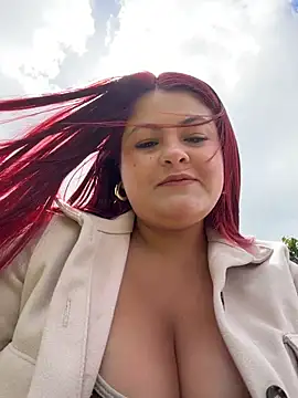 Lia-Moon77 online show from June 2026 06:01:01 PM