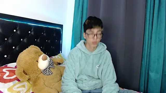 gabriel x18 online show from February 2026 04:52:01 AM