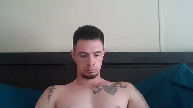 Snapshot of midnightsinz chatting on April 2026 06:16:02 PM midnightsinz online show from April 2026 06:16:02 PM