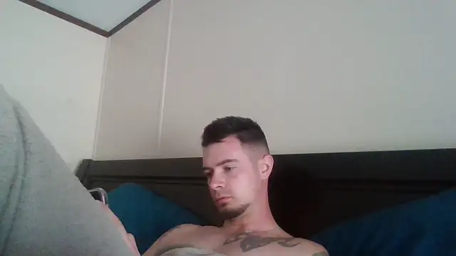 Snapshot of midnightsinz chatting on April 2026 07:36:01 PM midnightsinz online show from April 2026 07:36:01 PM