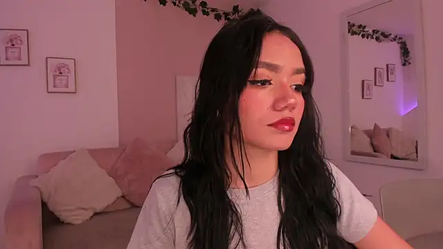 Mila jenner online show from March 2026 12:34:02 PM