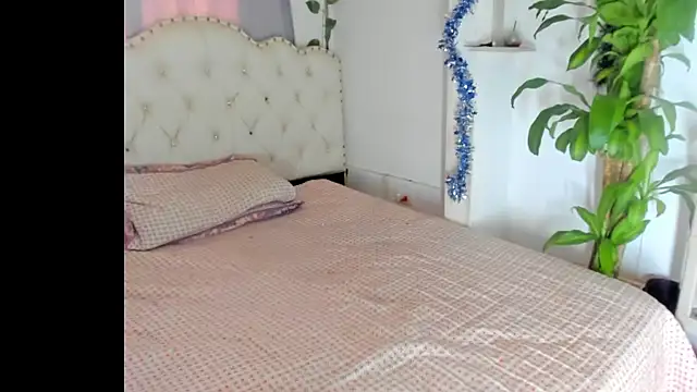 sweet supreme online show from February 2026 09:07:01 PM