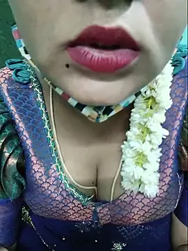 Snapshot of Tamilkannadacouple chatting on June 2026 01:34:02 PM Tamilkannadacouple online show from June 2026 01:34:02 PM