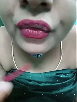 Snapshot of Tamilkannadacouple chatting on June 2026 04:33:01 AM Tamilkannadacouple online show from June 2026 04:33:01 AM