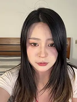 yuedong01 online show from February 2026 01:16:01 PM