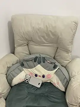 yuedong01 online show from February 2026 01:14:02 PM