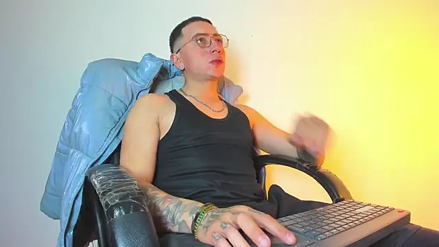 Emmanuel Lust online show from February 2026 12:21:01 PM