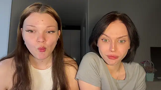 lunamuna  online show from February 2026 03:48:02 PM