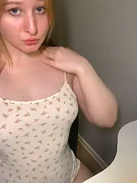 Snapshot of MargoPinky1 chatting on May 2026 07:41:01 PM MargoPinky1 online show from May 2026 07:41:01 PM