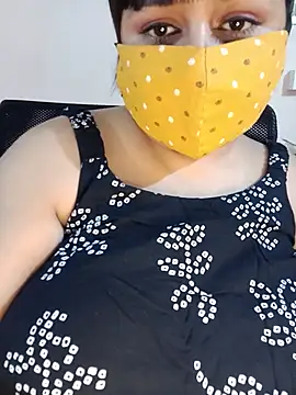 Lovely-Lina7 online show from May 2026 06:27:02 PM
