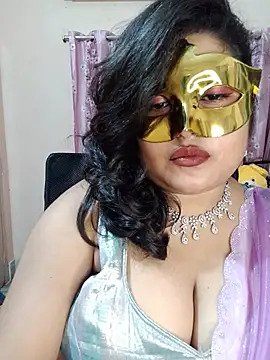 Lovely-Lina7 online show from July 2026 06:03:01 PM