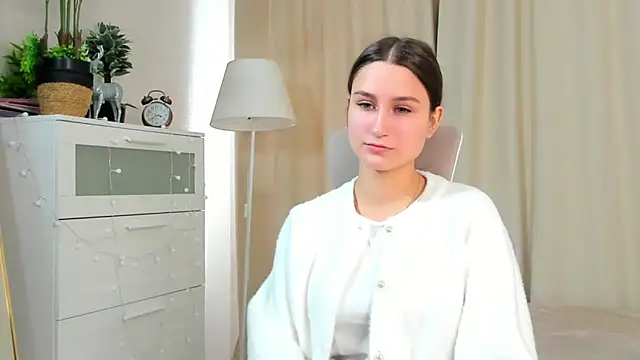 Snapshot of LouieCathcart chatting on February 2026 07:56:01 AM LouieCathcart online show from February 2026 07:56:01 AM