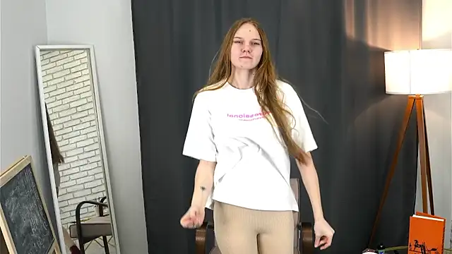 Snapshot of JanuaryTorra chatting on February 2026 11:50:01 AM JanuaryTorra online show from February 2026 11:50:01 AM