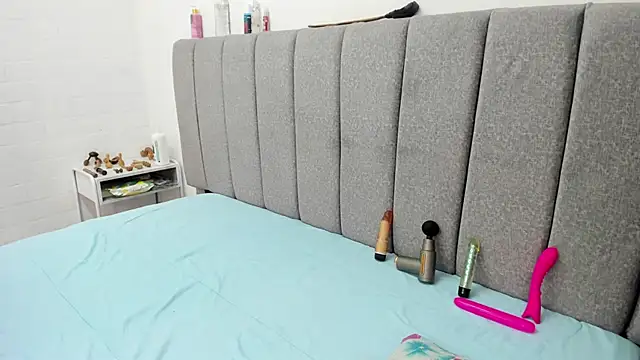 Giselle James online show from March 2026 08:03:02 PM