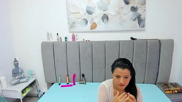 Giselle James online show from March 2026 08:12:02 PM